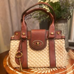 Fossil Purse was $250 new. Excellent condition.